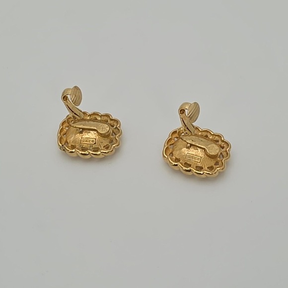 Vintage SWAROVSKI Signed Earrings Green Crystal 18k Yellow Gold Plate Clip-On - Picture 11 of 13